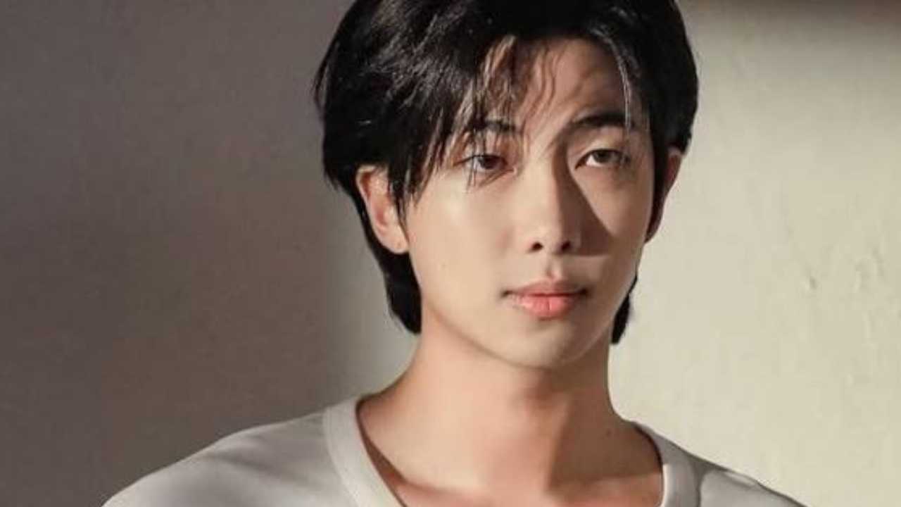 Xyiz5ii54 from RM Addresses Marriage Rumors at BTS ARIRANG Concert