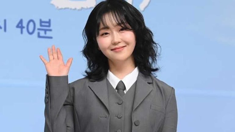 Yiy8d85s58z1 from Seo Hye-won Shares a Touching Handwritten Letter After Announcing Her Marriage