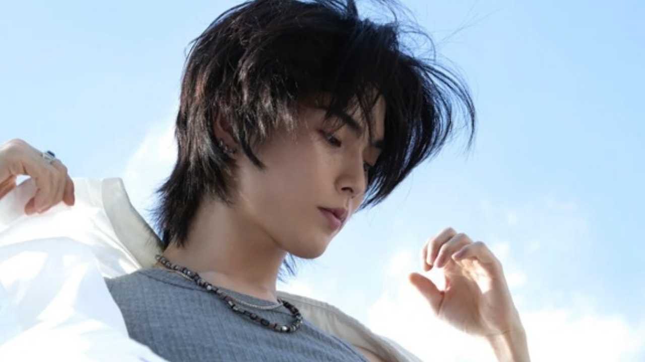 Yiy8d85s58z6 from XngHan Returns With A New Chapter Making the Debut Mini-Album Glow