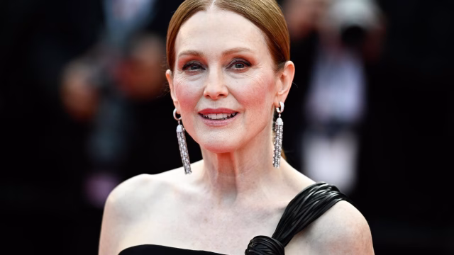 Julianne Moore to Star in Netflix Comedy Produced by Barack and Michelle Obama’s Higher Ground