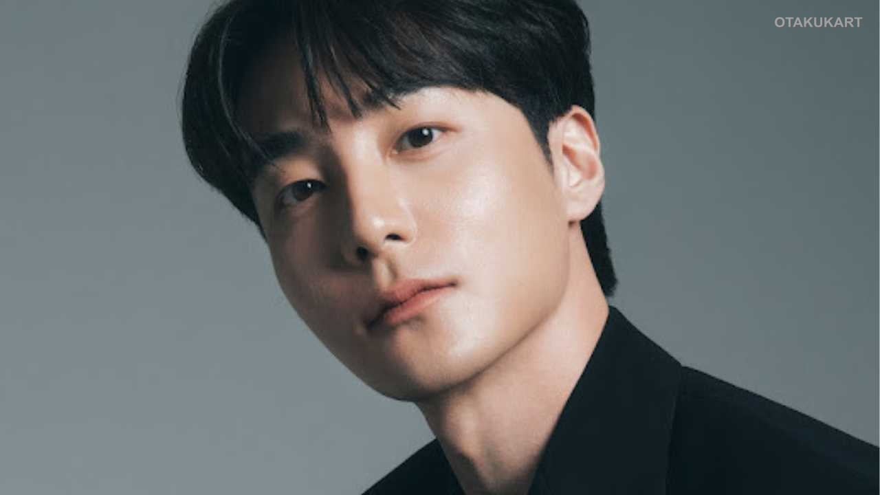 Roy Kim Opens Signups for Third Generation ROYROSE Fan Club