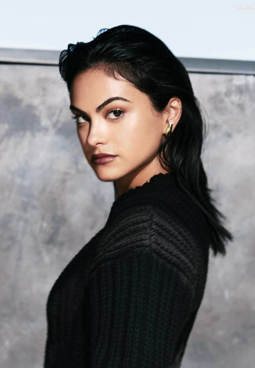Camila Mendes
