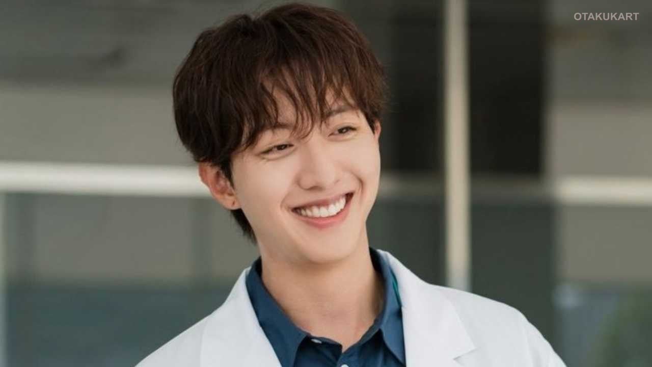 CNBLUE’s Lee Jung Shin Turns Warm-Hearted Doctor in New Romance ‘What a Boss Wants’