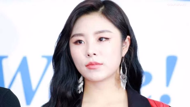 Behind the Scenes of Peak Fame: Wheein’s Honest Reflection on Burnout