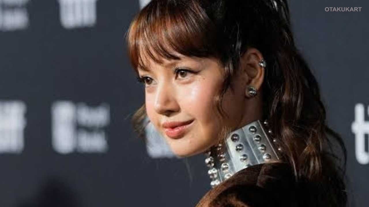Blackpink Lisa and Blue Pongtiwat Spark Dating Rumors at VMAs